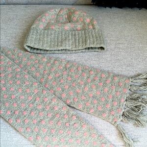 American Eagle Cozy Knit Hat and Scarf Set - Gray and Pink